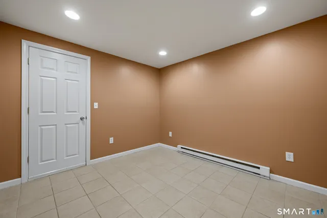 $2,000 | 92 Cynthia Lane, Unit E7, Middletown, CT 06457