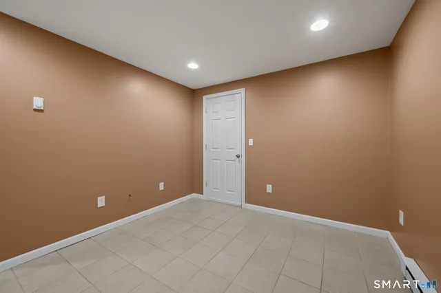 $2,000 | 92 Cynthia Lane, Unit E7, Middletown, CT 06457