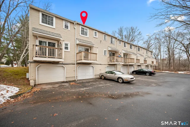 $2,000 | 92 Cynthia Lane, Unit E7, Middletown, CT 06457