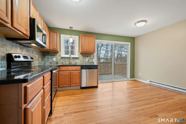 $2,000 | 92 Cynthia Lane, Unit E7, Middletown, CT 06457