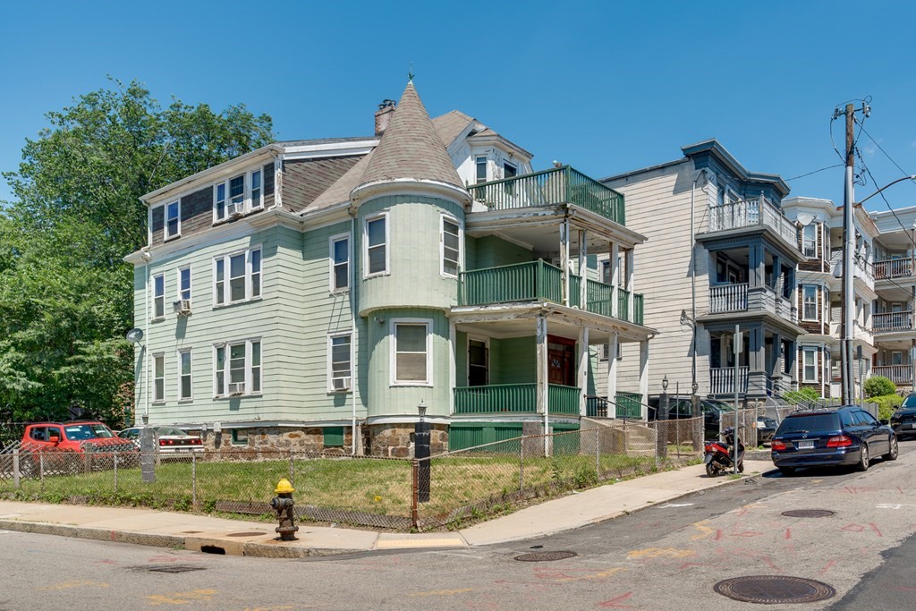 35 Cunningham Street Boston, MA 02125 - Photo 11 of 15