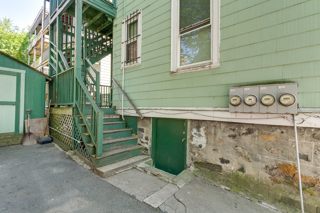 35 Cunningham Street Boston, MA 02125 - Photo 15 of 15