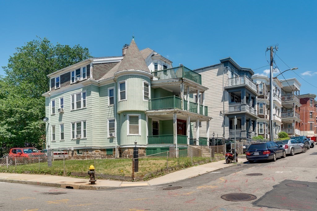 35 Cunningham Street Boston, MA 02125 - Photo 7 of 15
