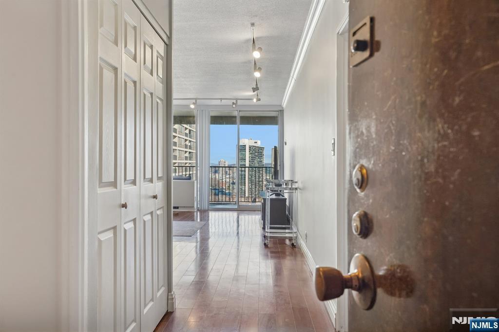 5 Horizon Road, Unit 2304 Fort Lee, NJ 07024 - Photo 6 of 36