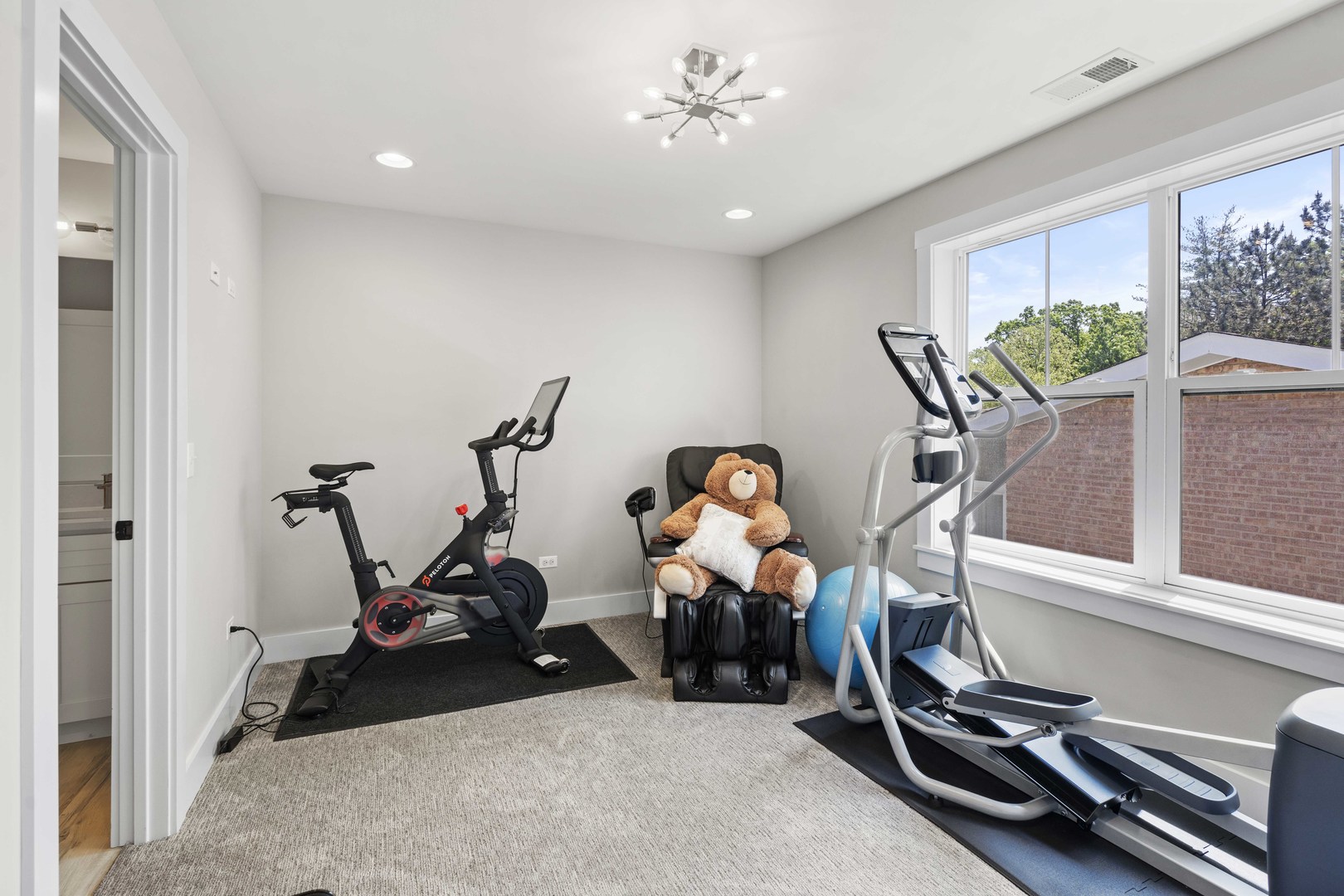 1318 Kenton Road Deerfield, IL 60015 - Photo 39 of 56 a view of a room with gym equipment