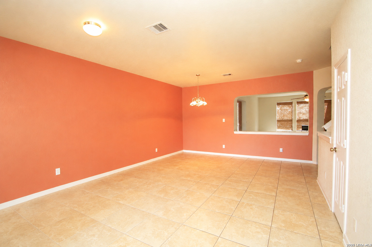 145 Springtree Gate Cibolo, TX 78108 - Photo 3 of 21