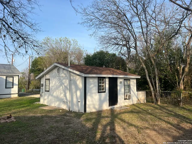 $600 | 136 Hilary Street, Unit 2, San Antonio, TX 78210