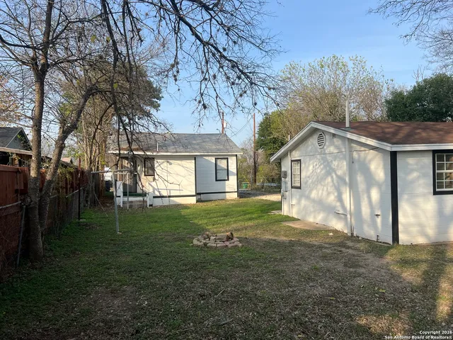 $600 | 136 Hilary Street, Unit 2, San Antonio, TX 78210