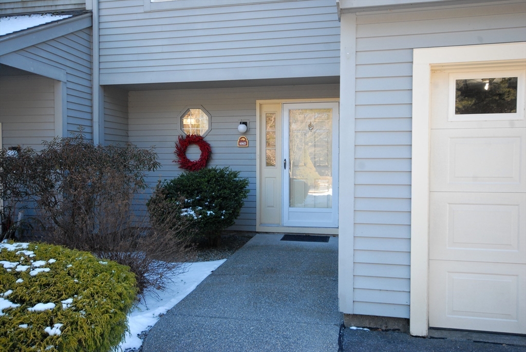 606 Ridgefield Circle, Unit D Clinton, MA 01510 - Photo 3 of 38 Gallery Image 3