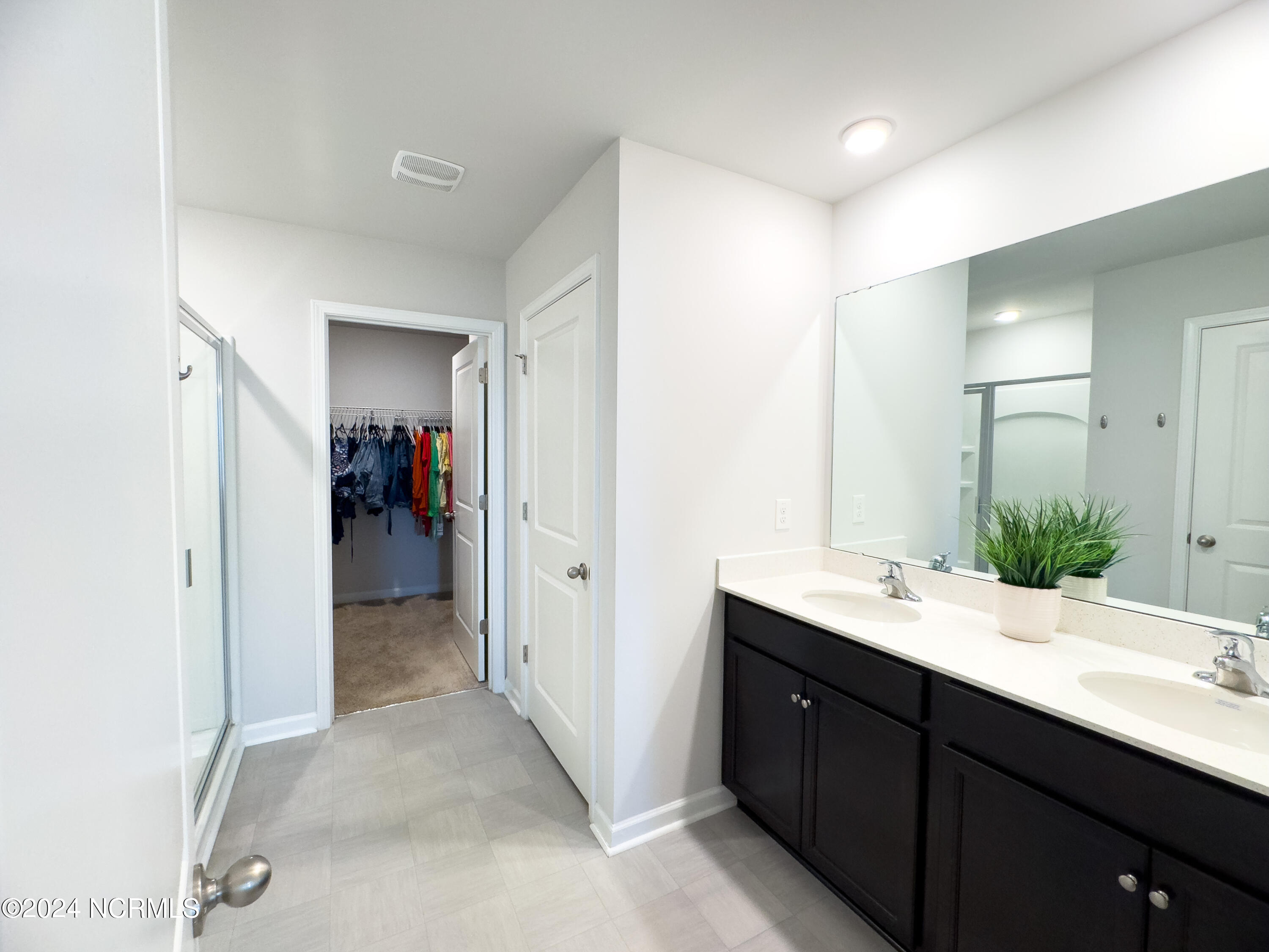 1120 Turtle Creek Road Greenville, NC 27858 - Photo 20 of 30 Primary Bathroom
