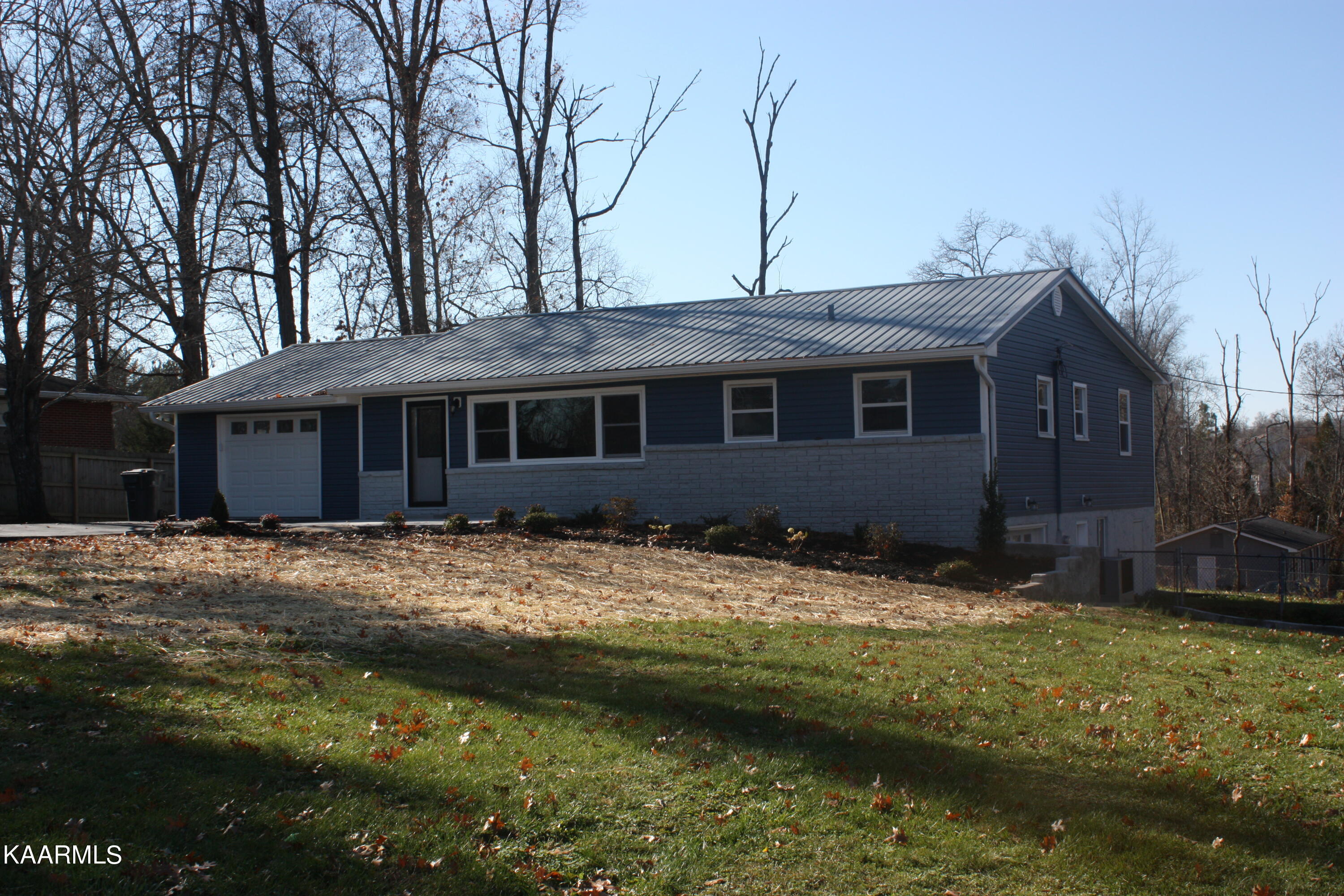4901 Prospect Road Knoxville, TN 37920 - Photo 2 of 37 IMG_2367