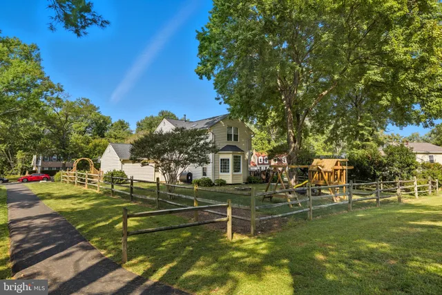 $1,075,000 | 11120 Rutledge Drive, Gaithersburg, MD 20878