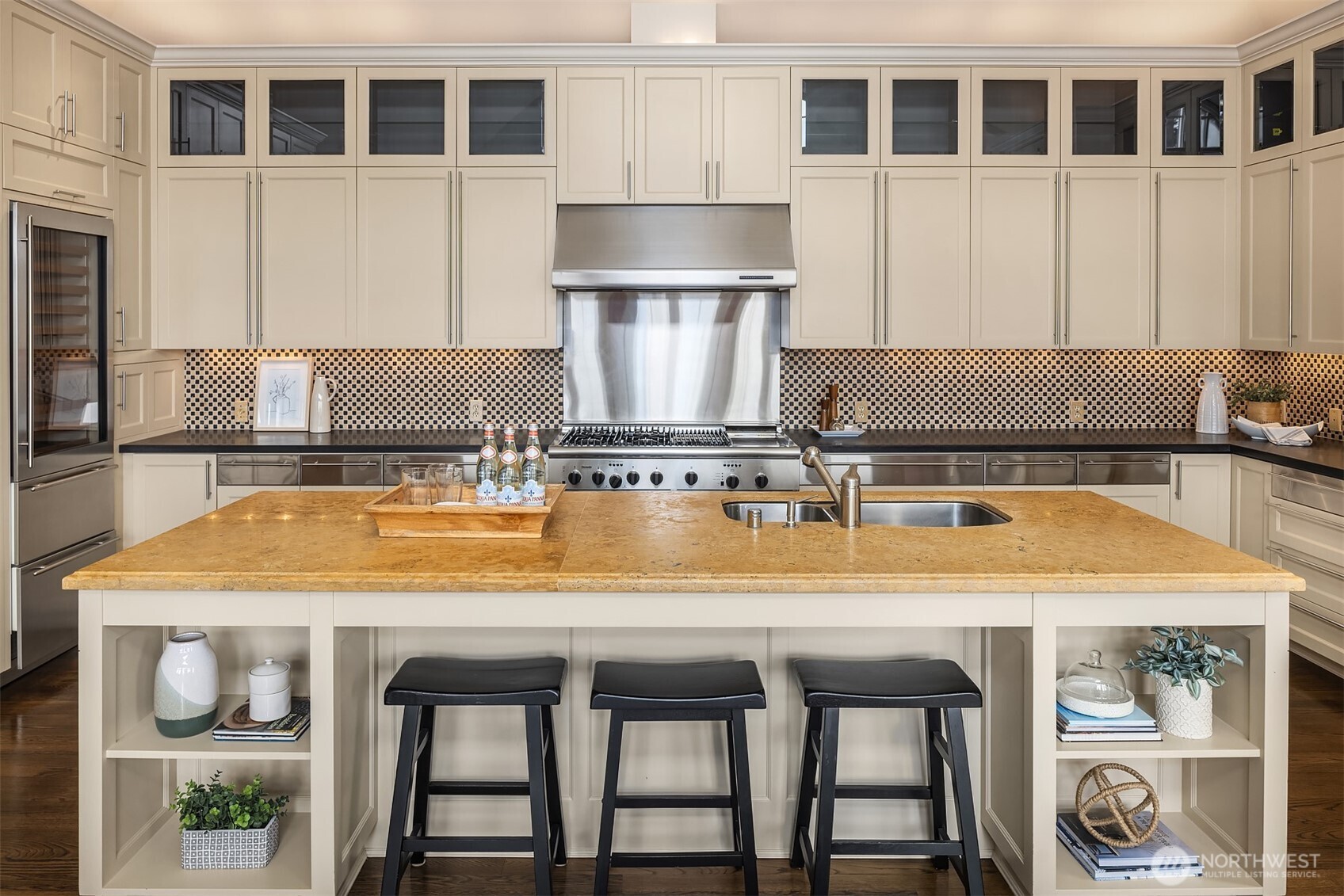 463 39th Avenue East Seattle, WA 98112 - Photo 12 of 30