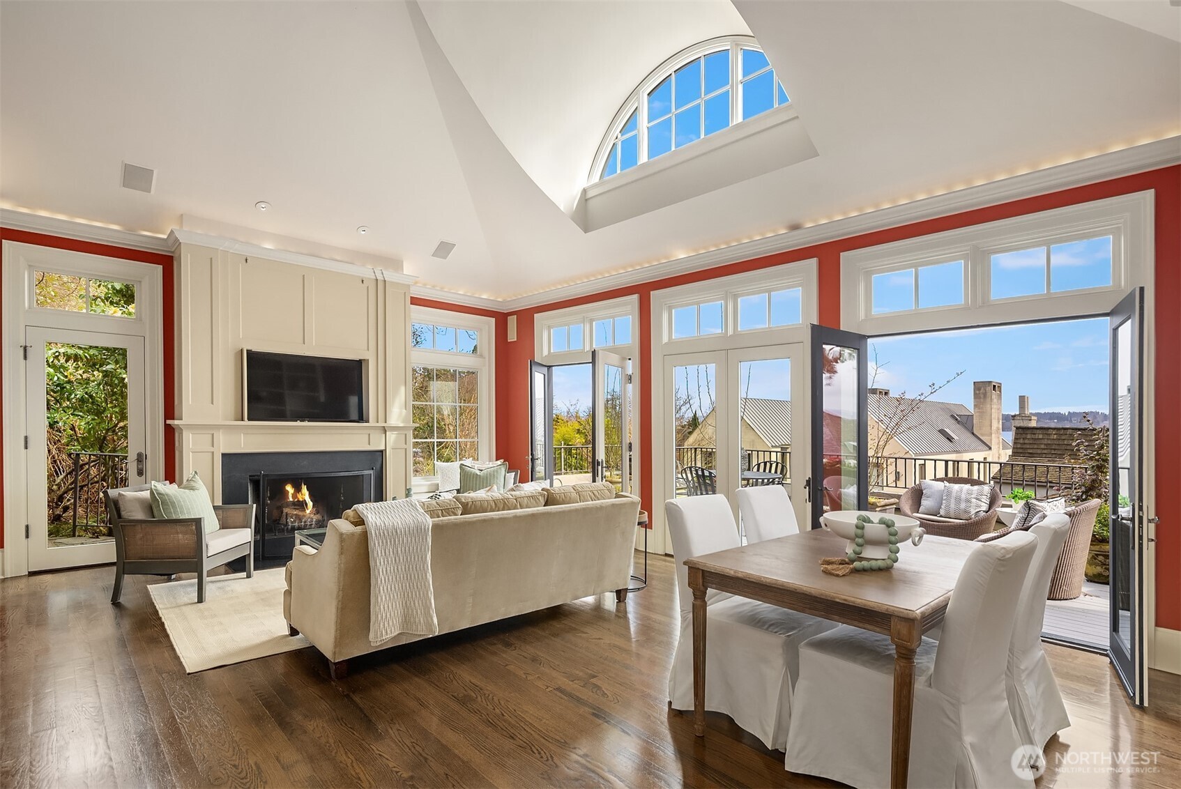 463 39th Avenue East Seattle, WA 98112 - Photo 13 of 30