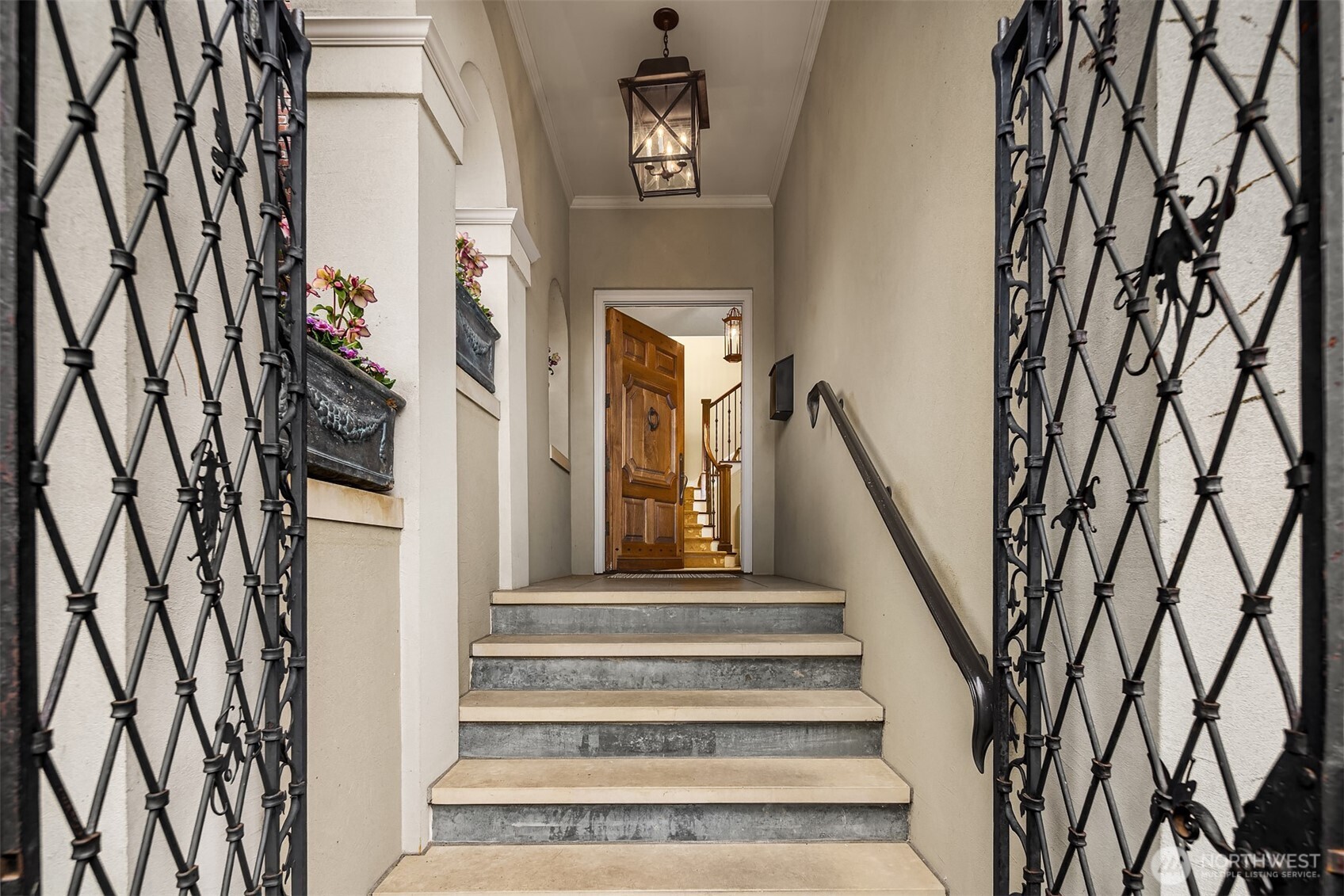 463 39th Avenue East Seattle, WA 98112 - Photo 3 of 30