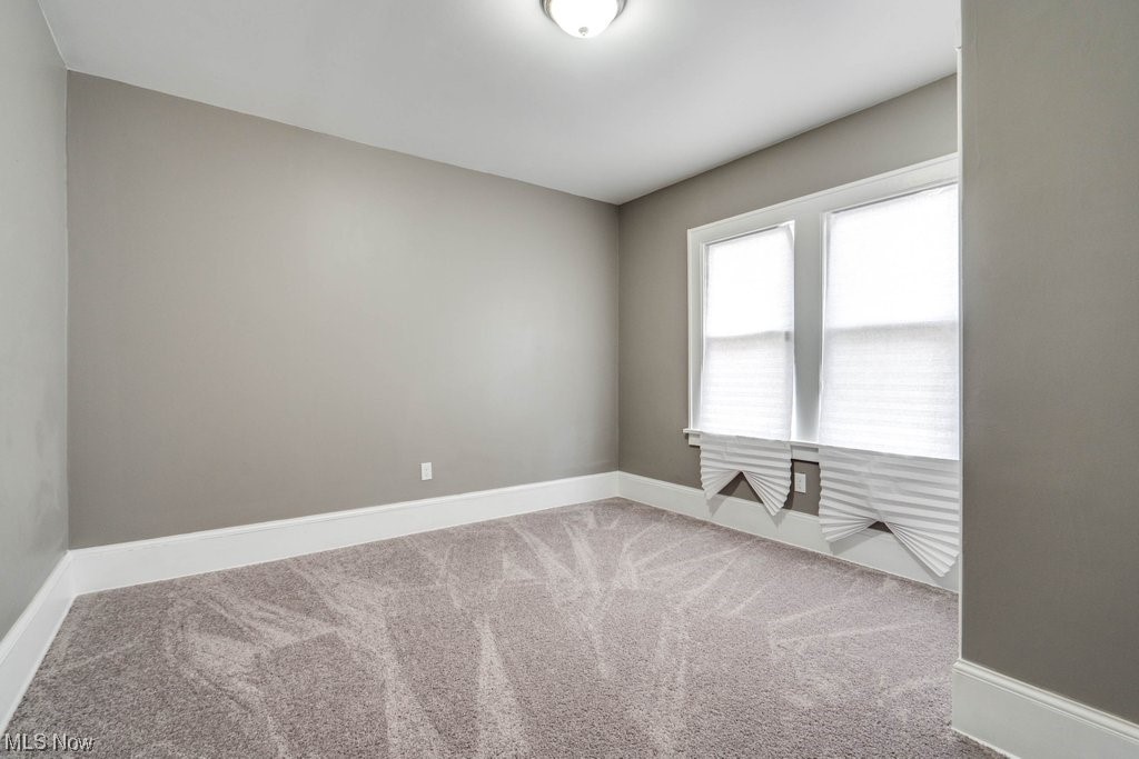 914 Alhambra Road Cleveland, OH 44110 - Photo 10 of 12