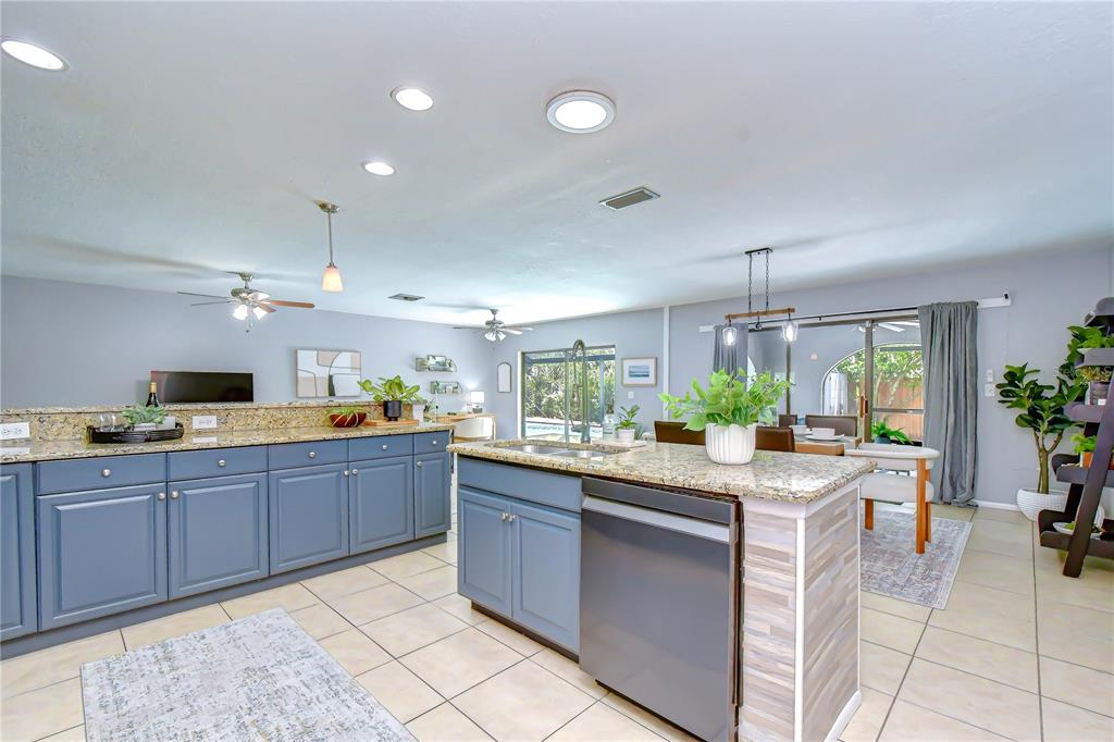 1291 Raleigh Court Tarpon Springs, FL 34689 - Photo 9 of 40