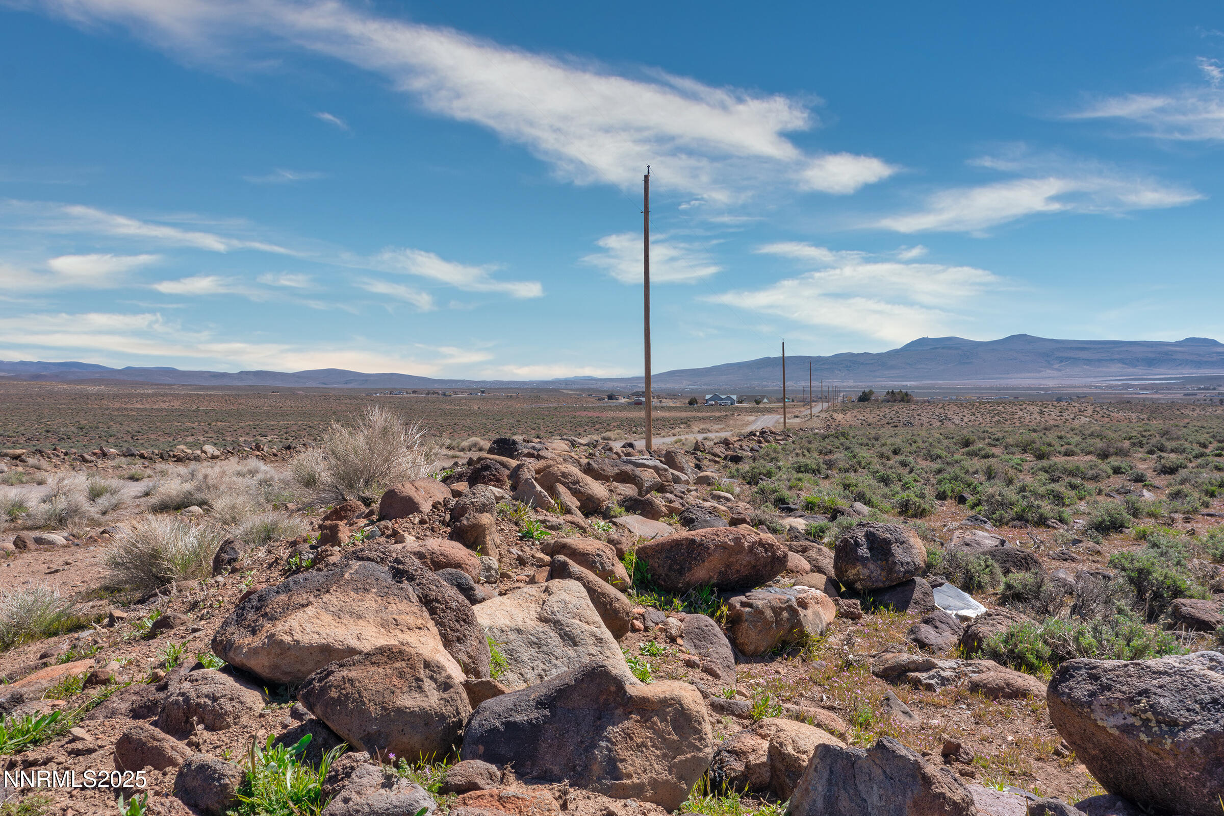 13595 Seneca Road Stagecoach, NV 89429 - Photo 12 of 15 a view of a dry yard with green space