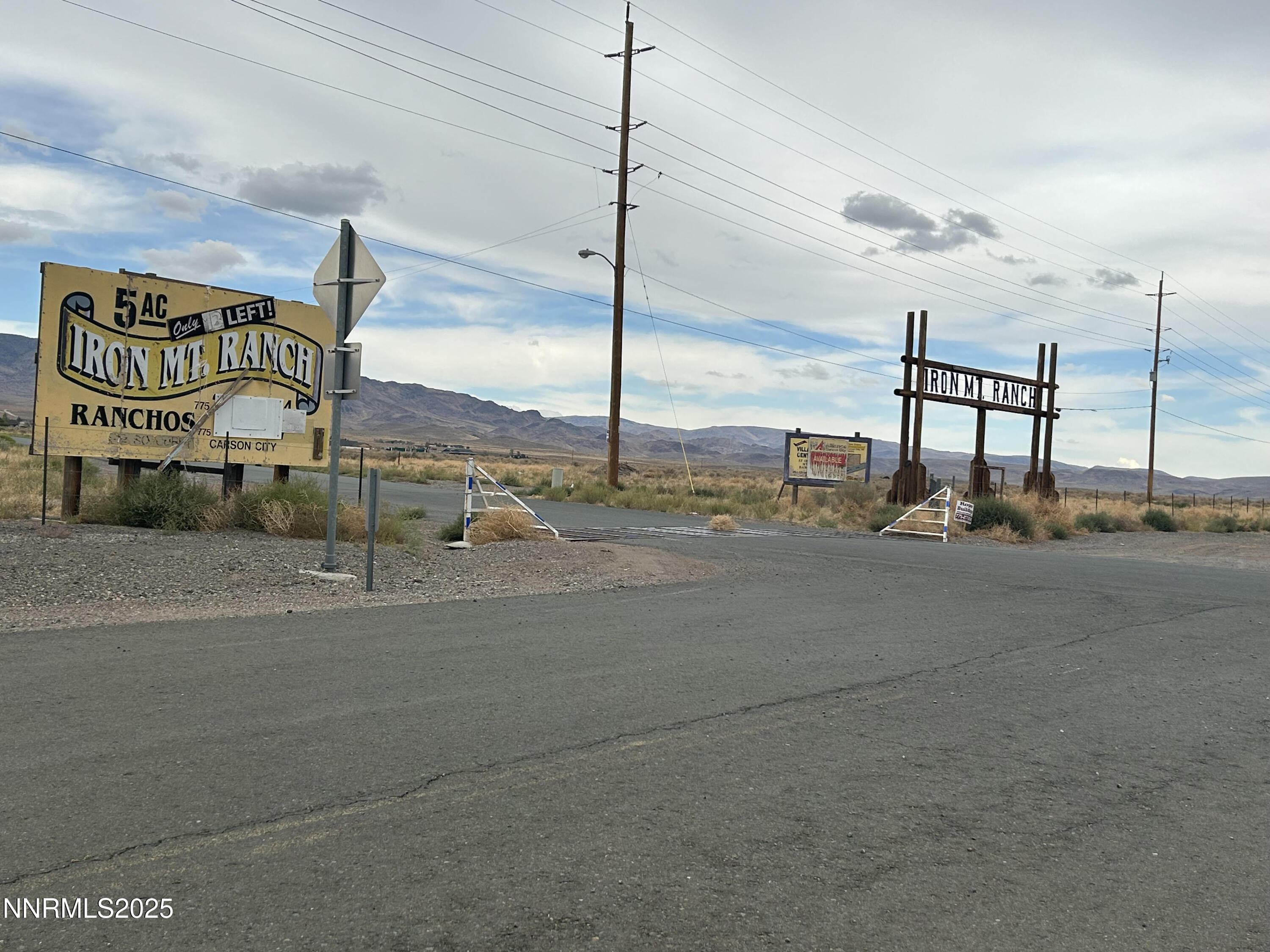 13595 Seneca Road Stagecoach, NV 89429 - Photo 8 of 15