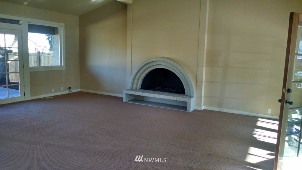 3214 191st Place Southeast Bothell, WA 98012 - Photo 2 of 9 Gallery Image 2