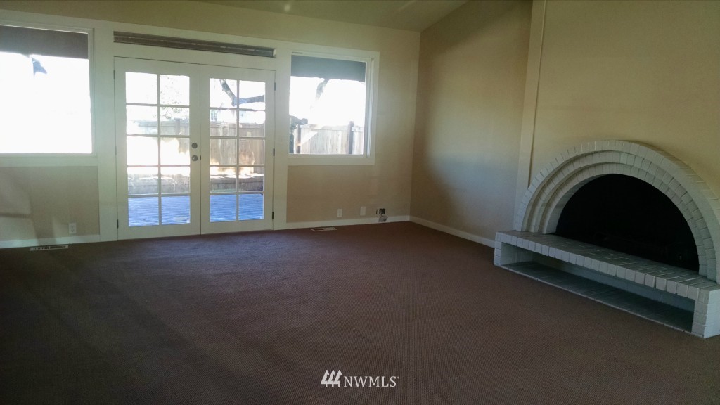 3214 191st Place Southeast Bothell, WA 98012 - Photo 3 of 9 Gallery Image 3