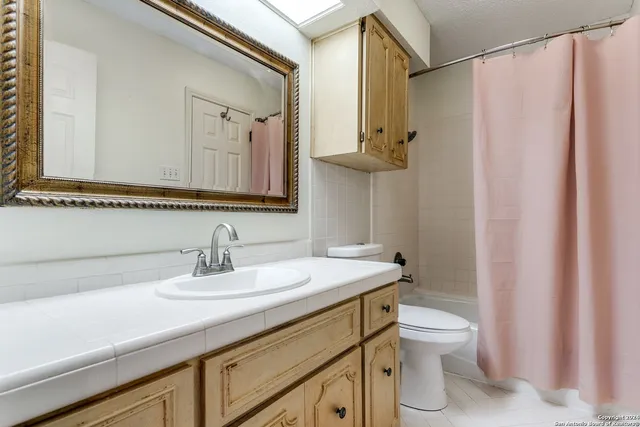 $2,700 | 1107 River Vista West, San Antonio, TX 78216