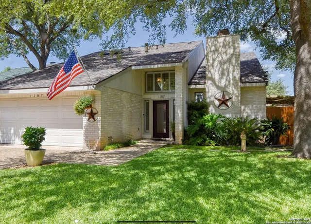 $2,700 | 1107 River Vista West, San Antonio, TX 78216
