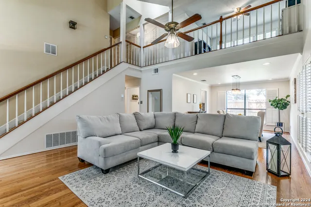 $2,700 | 1107 River Vista West, San Antonio, TX 78216