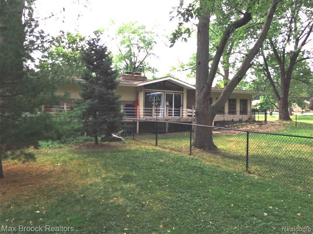 100 Kalhaven Road Rochester Hills, MI 48307 - Photo 32 of 36