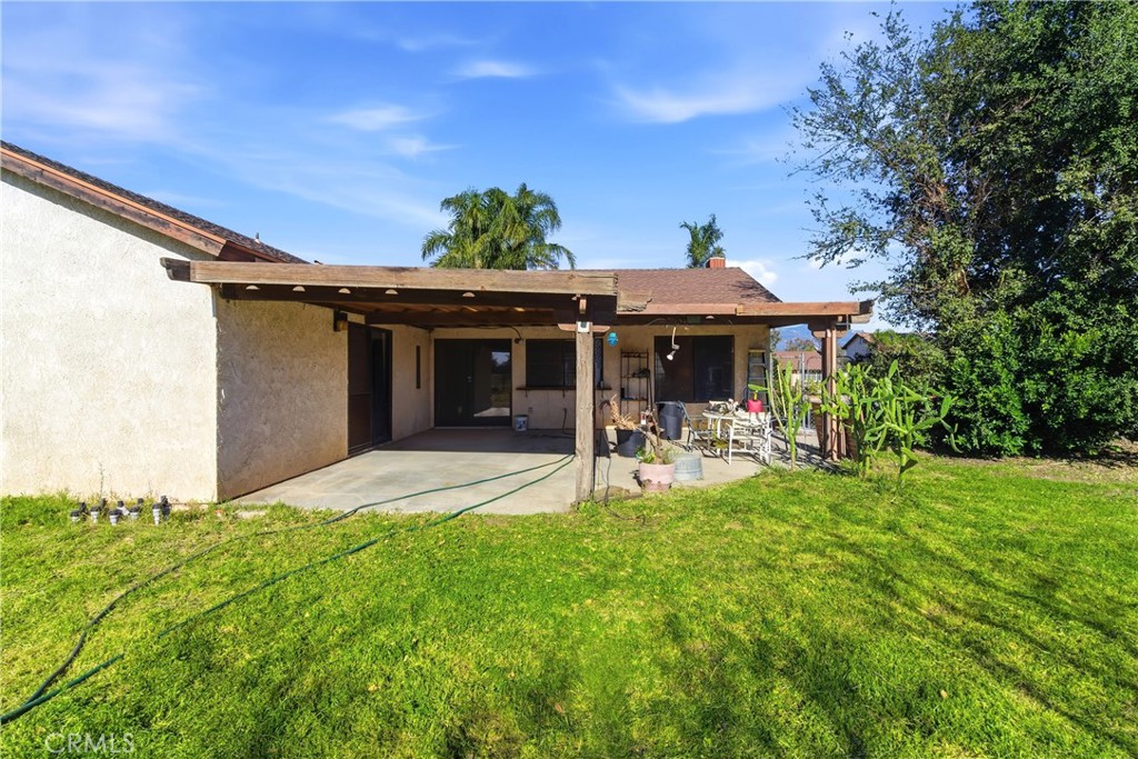 5574 North Sycamore Avenue Rialto, CA 92377 - Photo 17 of 53