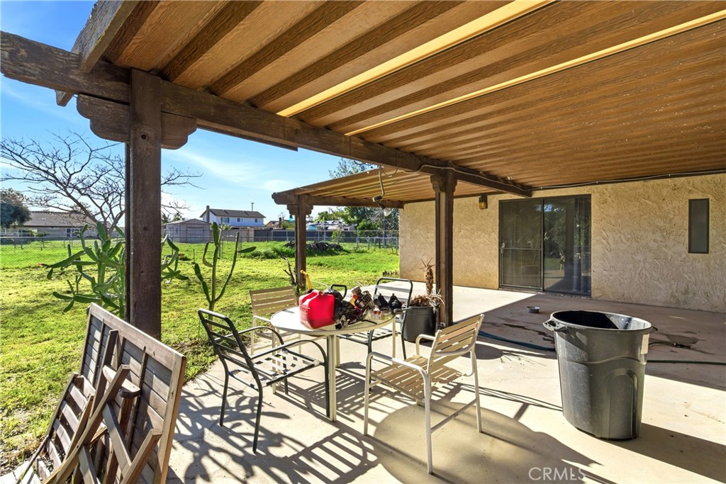 5574 North Sycamore Avenue Rialto, CA 92377 - Photo 19 of 53