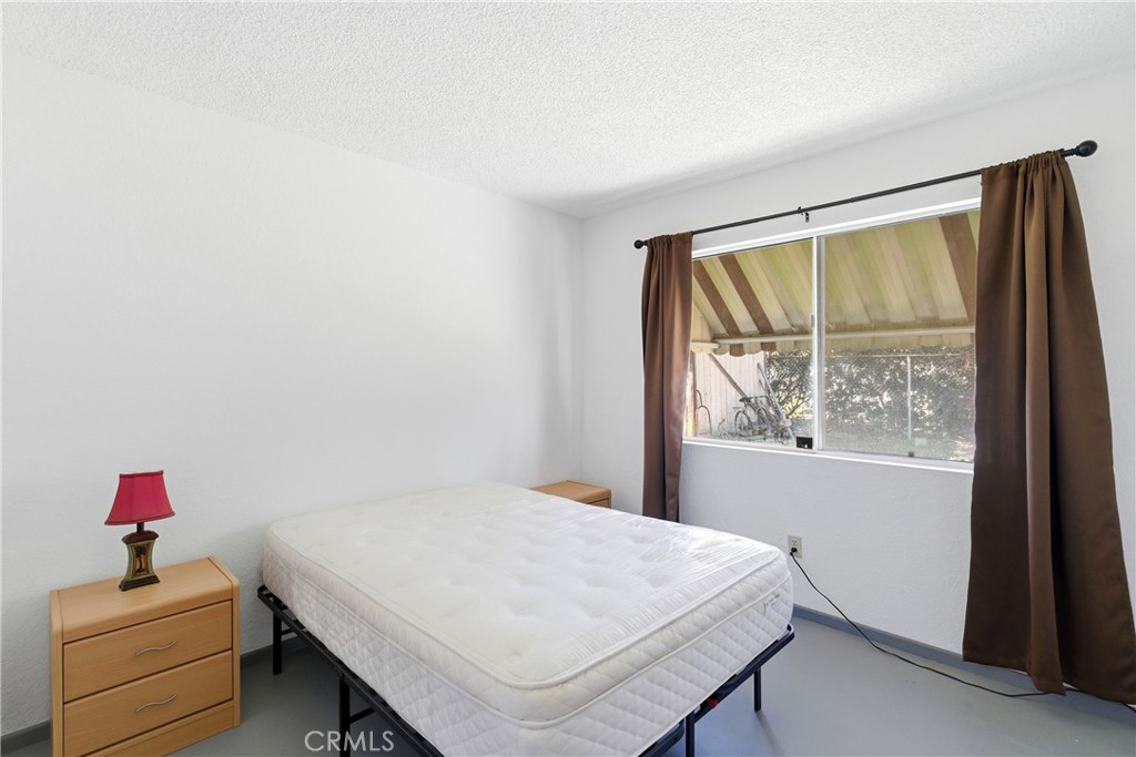 5574 North Sycamore Avenue Rialto, CA 92377 - Photo 30 of 53