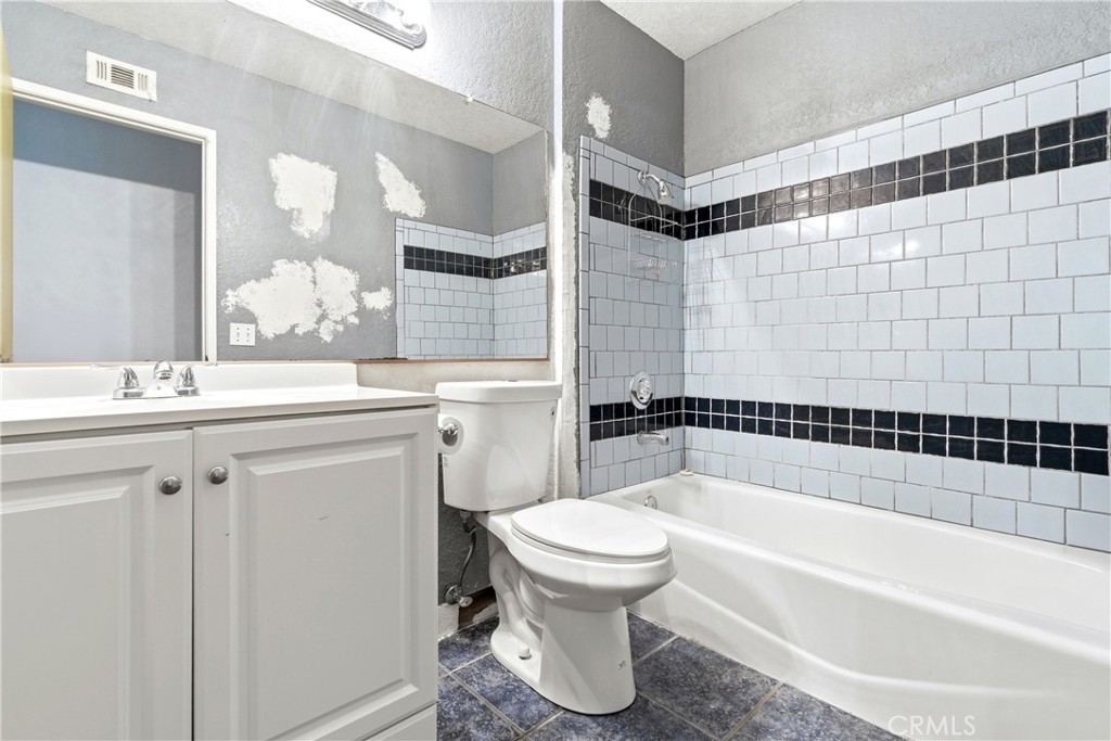 5574 North Sycamore Avenue Rialto, CA 92377 - Photo 31 of 53