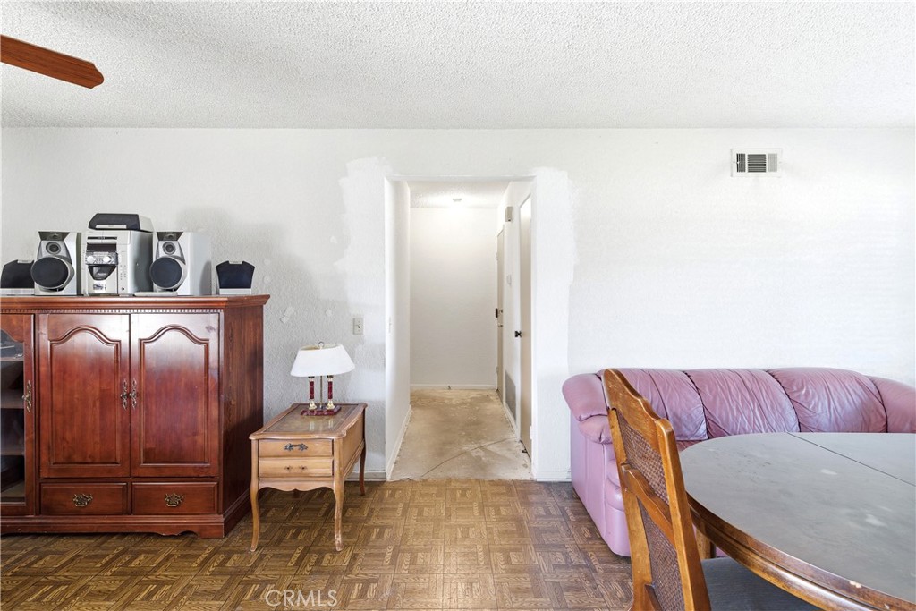 5574 North Sycamore Avenue Rialto, CA 92377 - Photo 34 of 53