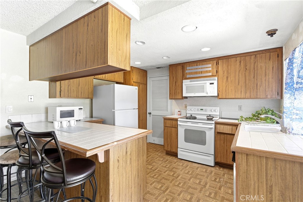 5574 North Sycamore Avenue Rialto, CA 92377 - Photo 37 of 53