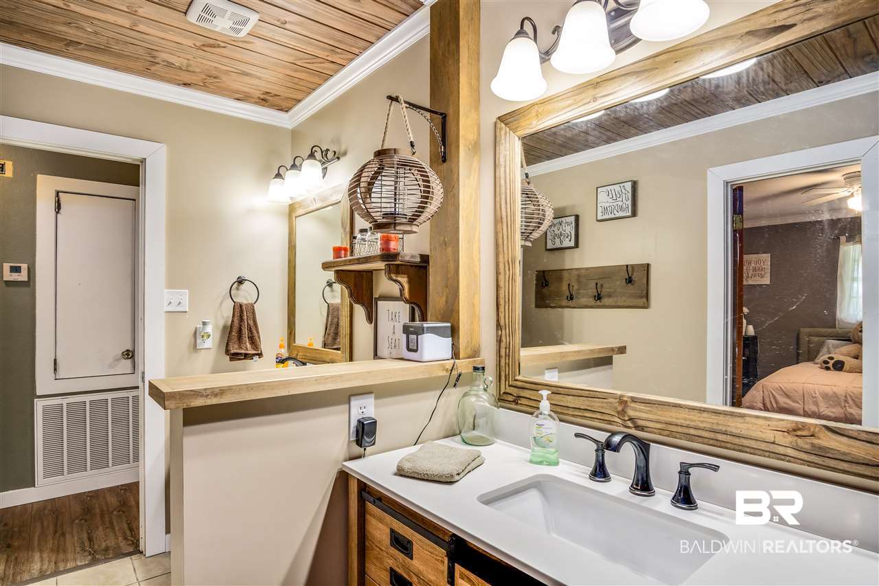 22750 Price Grubbs Road Robertsdale, AL 36567 - Photo 19 of 29