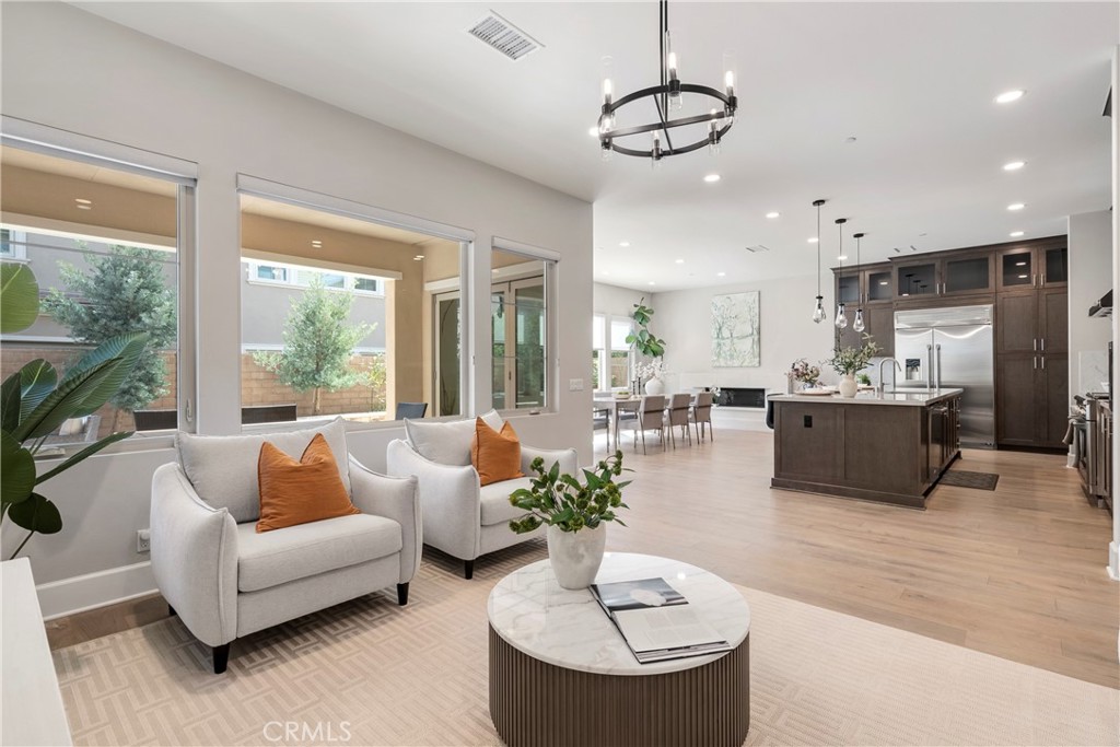 84 Rockinghorse Irvine, CA 92602 - Photo 4 of 63