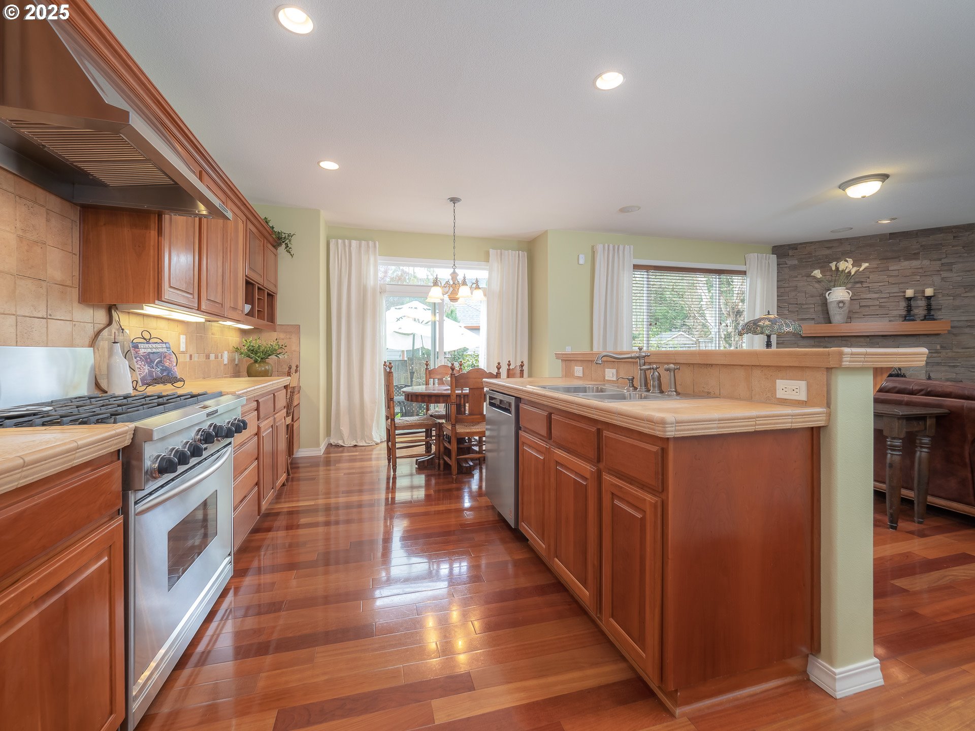 4907 Masters Drive Newberg, OR 97132 - Photo 14 of 48