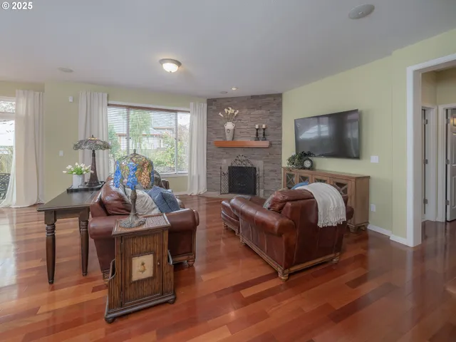 $689,000 | 4907 Masters Drive, Newberg, OR 97132