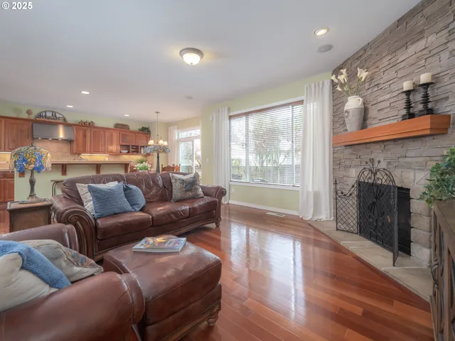 $689,000 | 4907 Masters Drive, Newberg, OR 97132