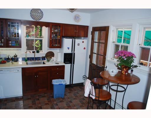 5824 Wayne Road Highland Park, PA 15206 - Photo 9 of 17 Kitchen. Shaker-style cabinetry