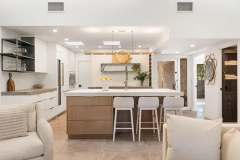 $689,000 | 48955 Mariposa Drive, Palm Desert, CA 92260