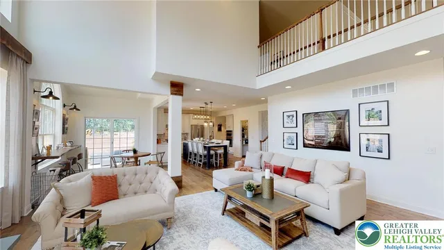 a view of entryway and hall