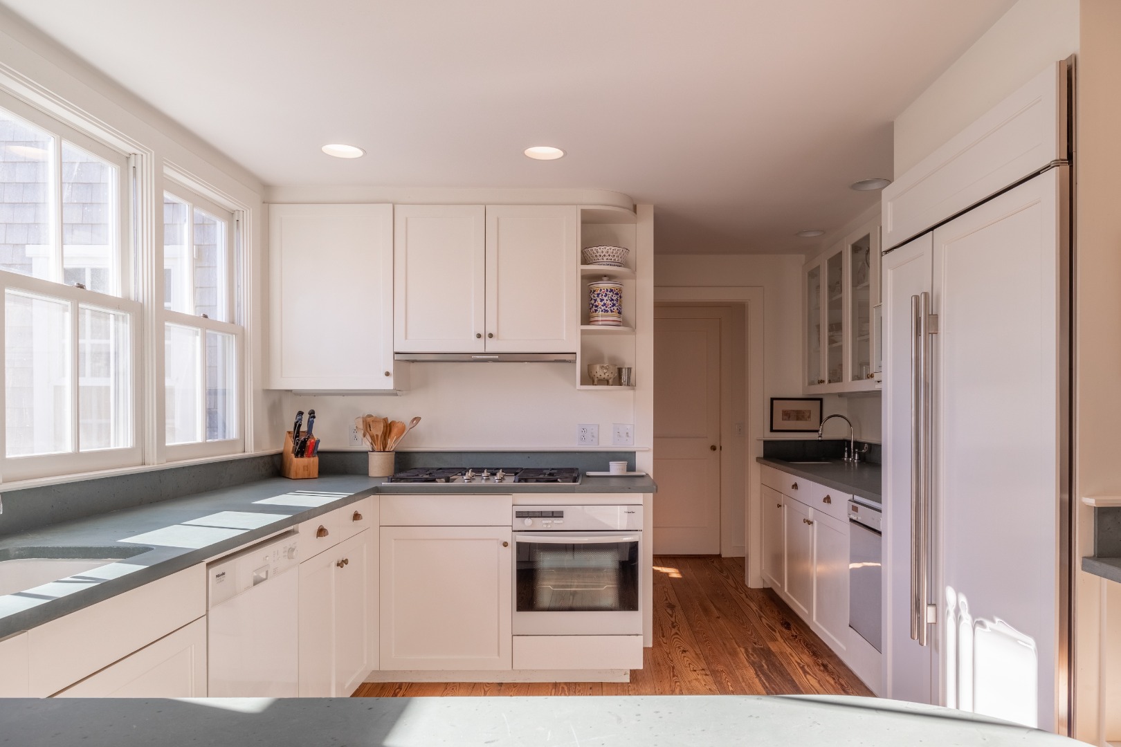 14 Pine Street Nantucket, MA 02554 - Photo 14 of 43