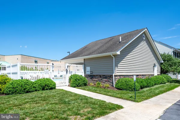 $425,000 | 18 Beach Plum Drive, Unit 35, Millville, DE 19967