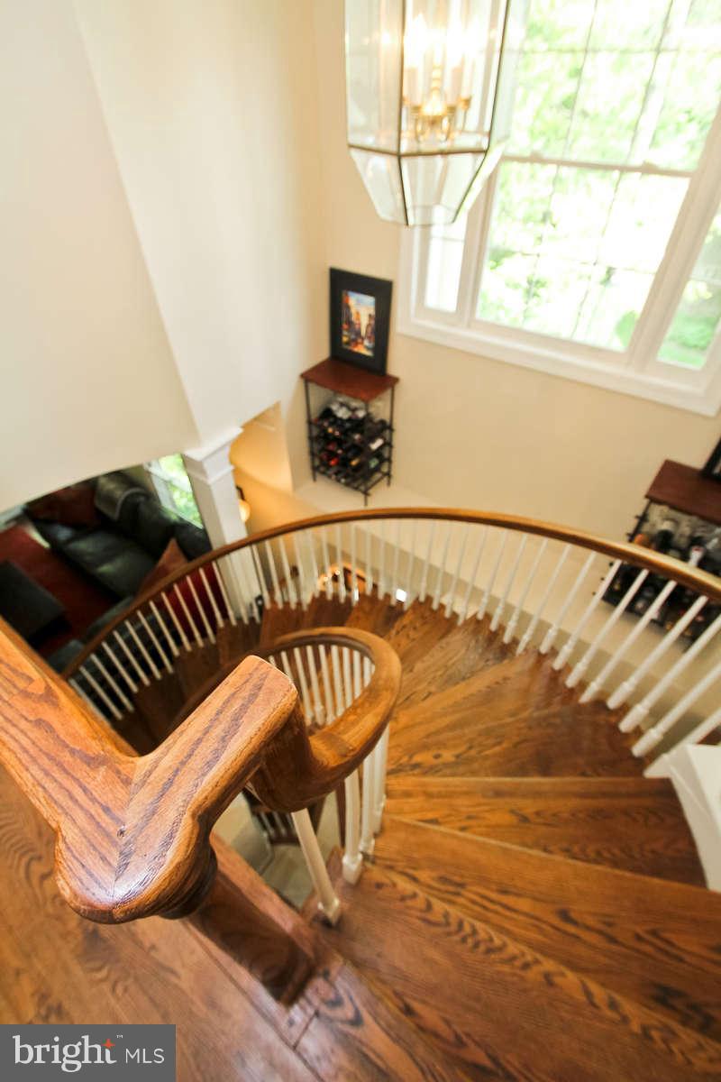 156 Rees Place Falls Church, VA 22046 - Photo 15 of 30 Interior (General)