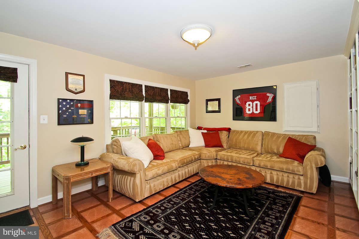 156 Rees Place Falls Church, VA 22046 - Photo 25 of 30 Interior (General)