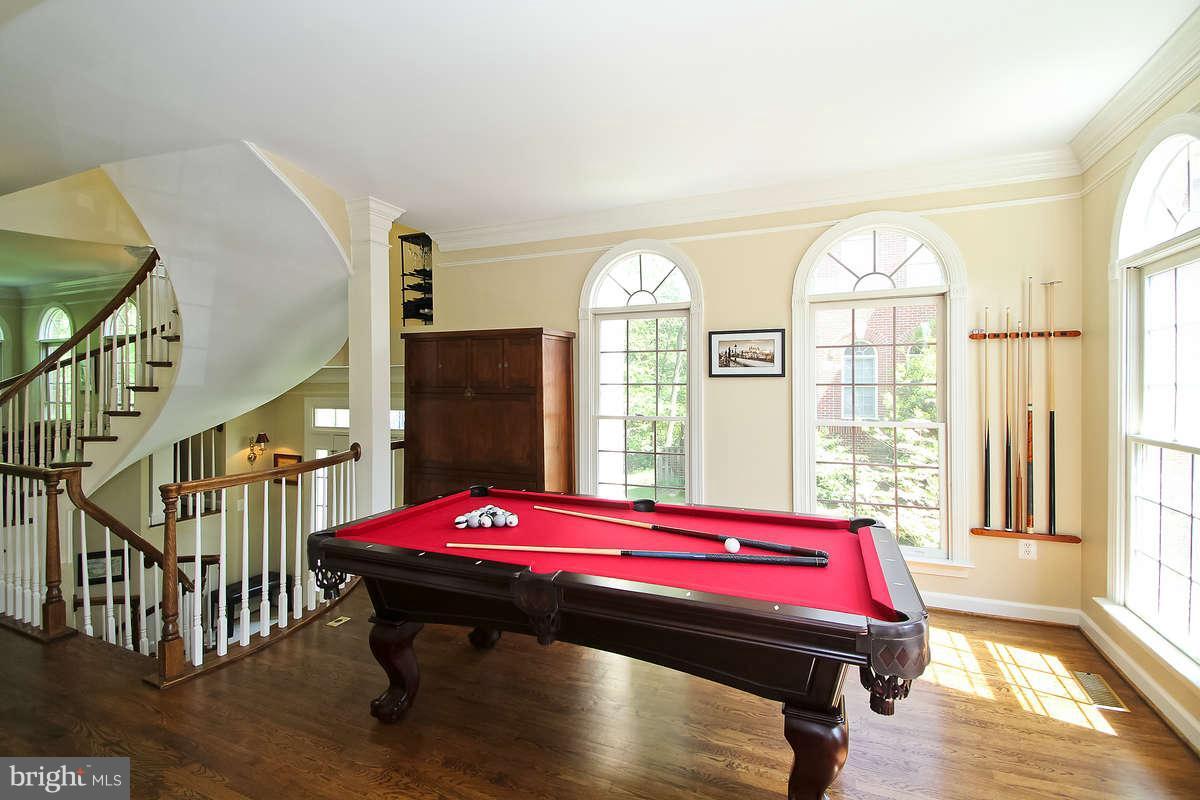 156 Rees Place Falls Church, VA 22046 - Photo 5 of 30 Living Room