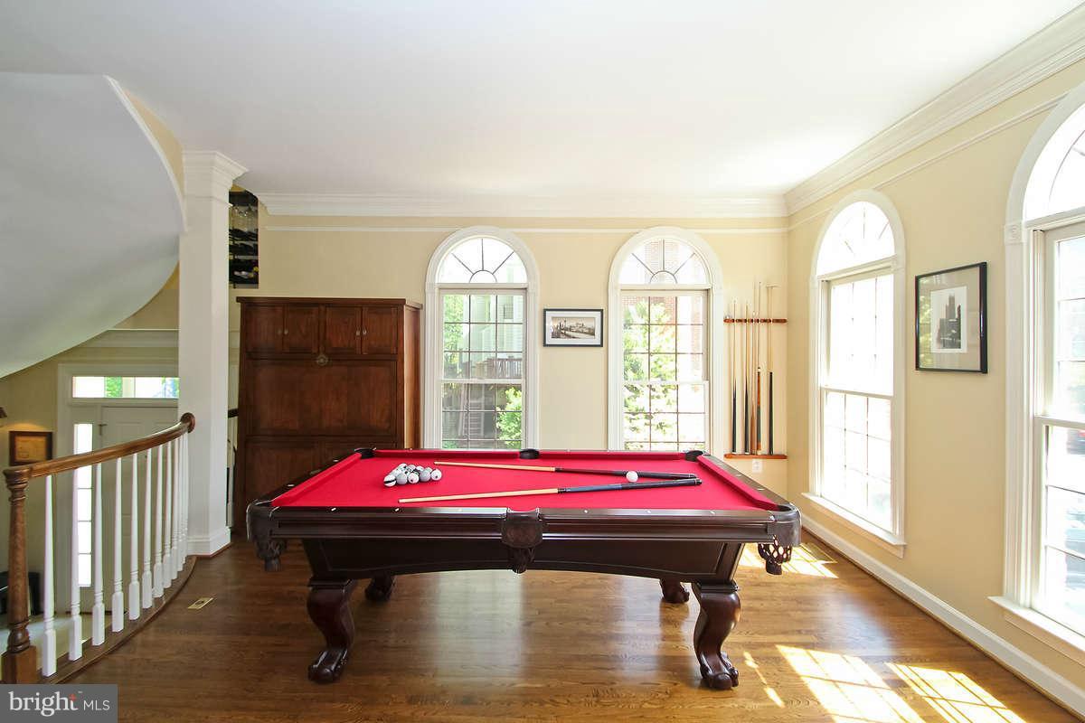 156 Rees Place Falls Church, VA 22046 - Photo 6 of 30 Living Room