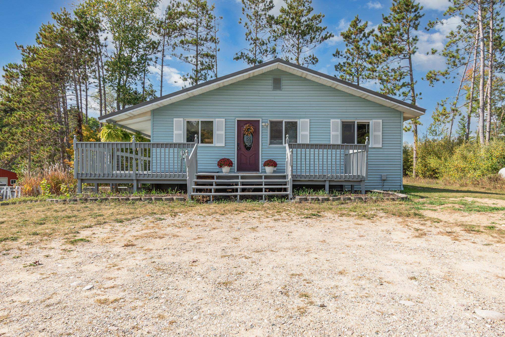 10210 West Deerfield Road Blanchard, MI 49310 - Photo 2 of 29